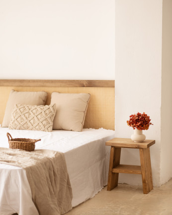 Testata di letto in legno massello in tonalità di rovere scuro di varie misure