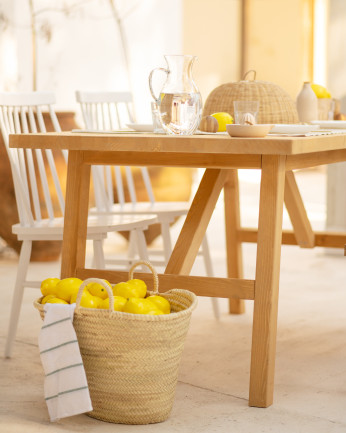 Tavolo da pranzo in legno massello in tonalità d'oliva di varie dimensioni