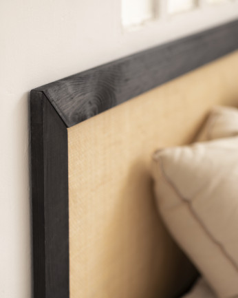 Testata di letto in legno massello di colore nero di varie misure