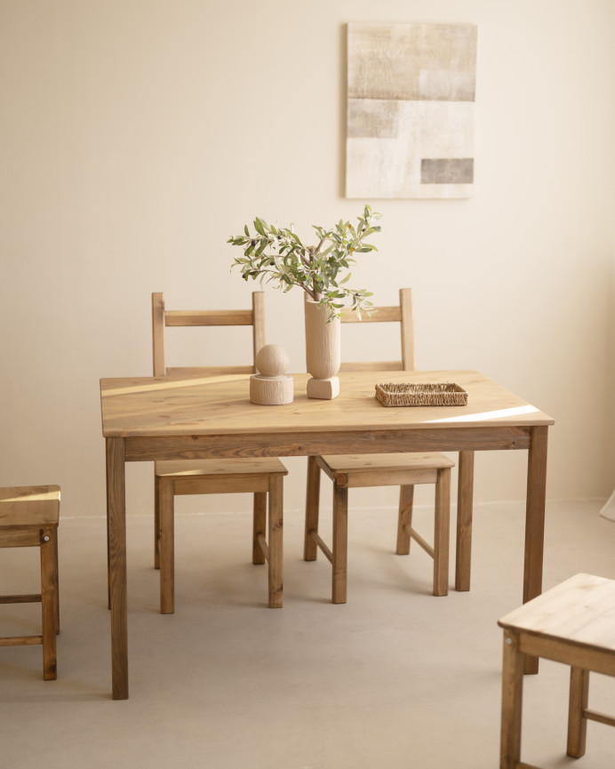 Set tavolo da pranzo e 4 sedie in legno massello in tono di rovere scuro di 120cm