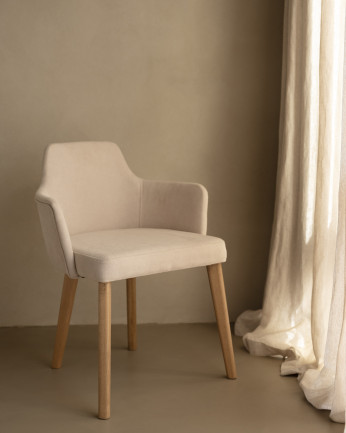 Sedia imbottite in color pietra con gambe in legno rovere medio 95cm