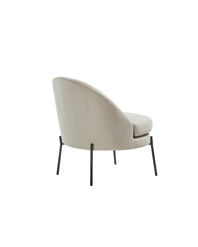 Poltrona in metallo con seduta in schiuma e fibra di colore beige di 78x71cm