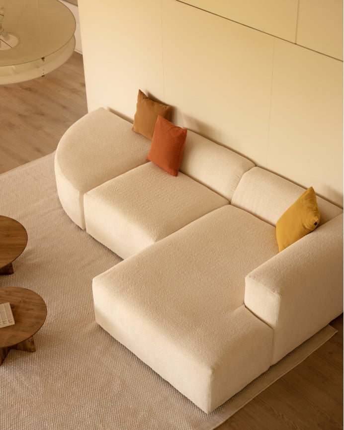 Divano curvo a 3 moduli con chaise longue in bouclé bianco 320x172cm