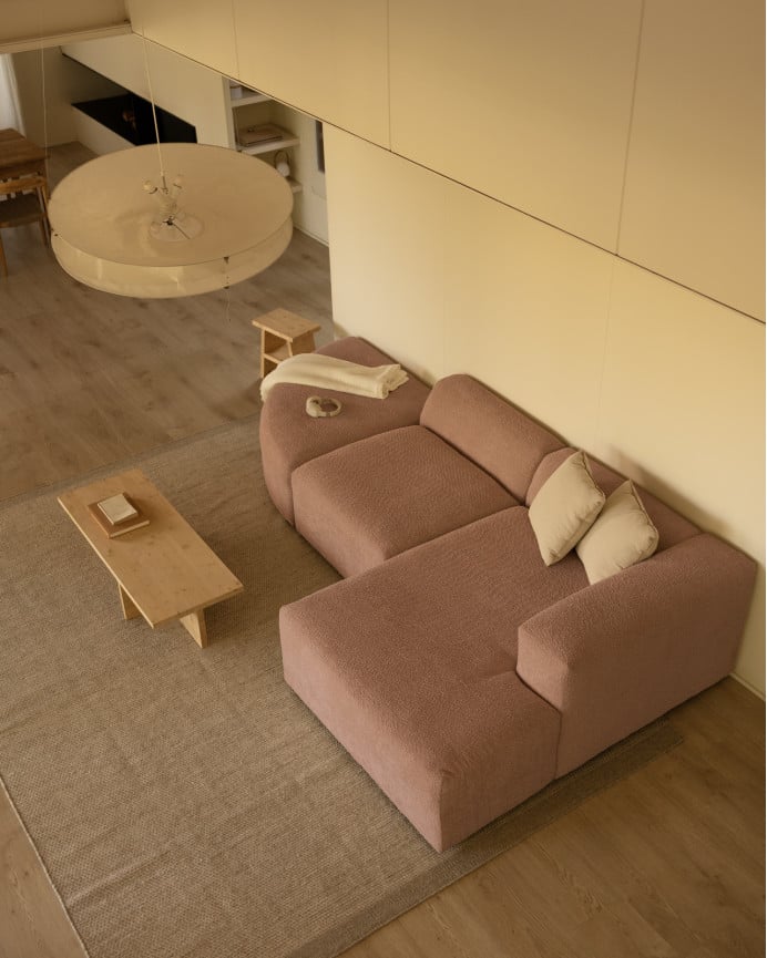 Divano curvo a 3 moduli con chaise longue in bouclé rosa 320x172cm