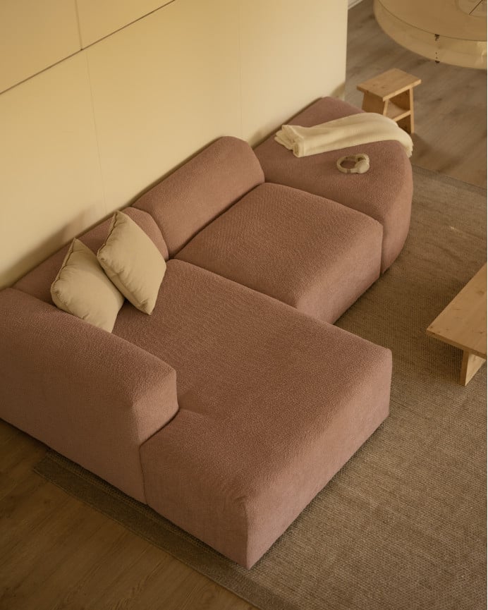 Divano curvo a 3 moduli con chaise longue in bouclé rosa 320x172cm