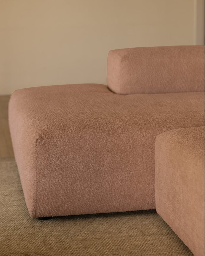 Divano curvo a 3 moduli con chaise longue in bouclé rosa 320x172cm