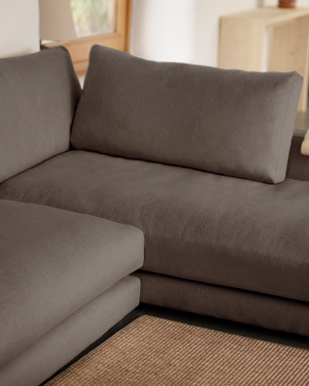 Divano con chaise longue in tonalità grigio scuro di diverse misure