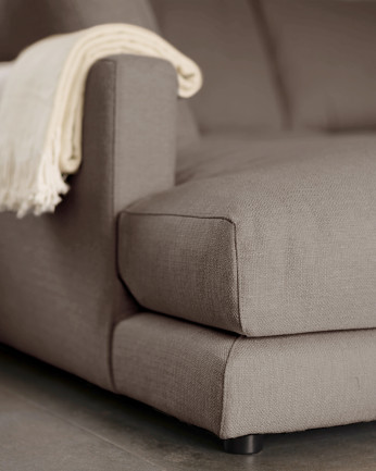 Divano con chaise longue in tonalità grigio scuro di diverse misure