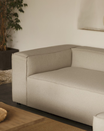 Divano con chaise longue color grigio chiaro di varie misure