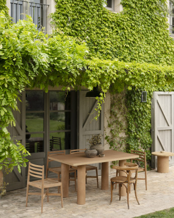 Tavolo da pranzo rotondo in microcemento in tonalità terracotta di varie misure