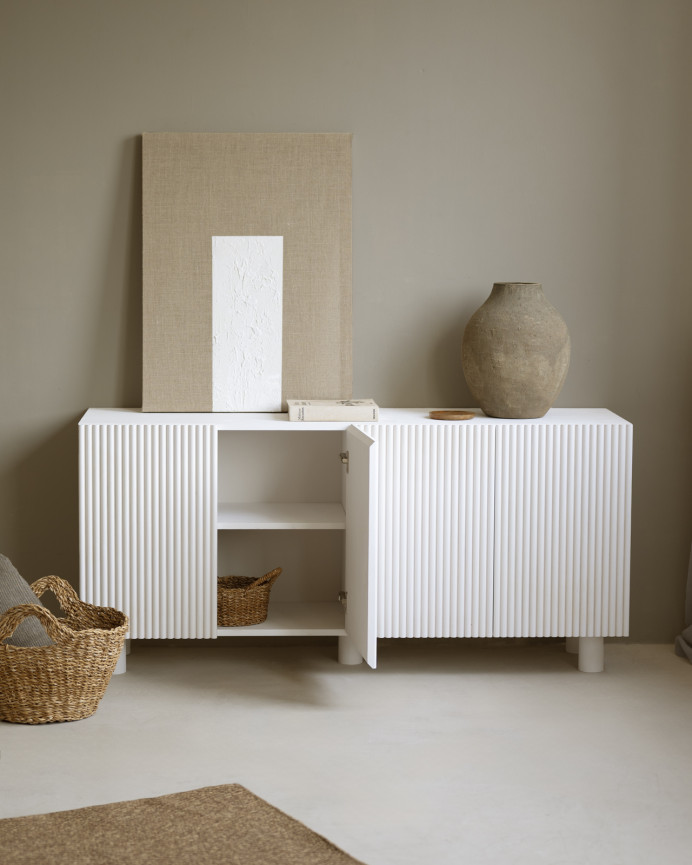 Credenza in legno di abete e pino in tonalità bianco 152x42cm