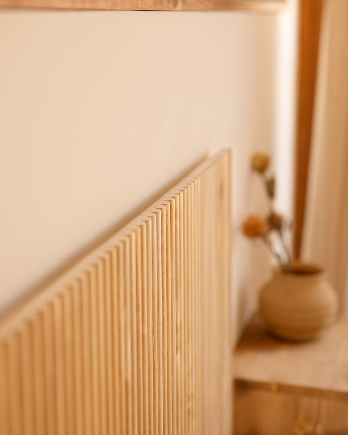 Testiera in legno massello in tono naturale in diverse misure