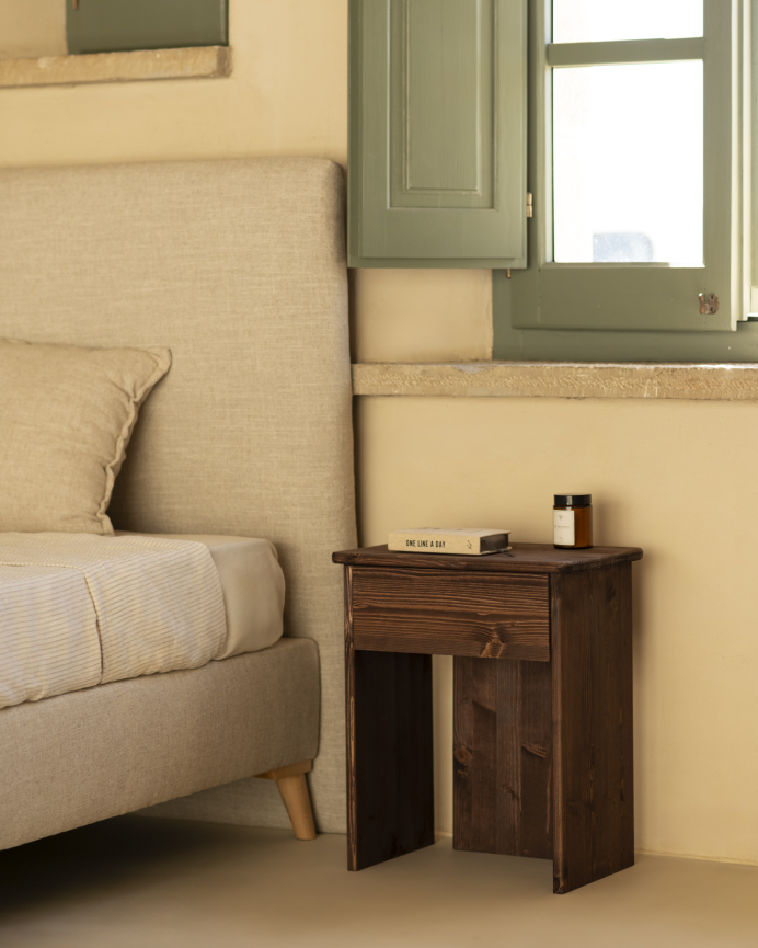 Pack de 2 comodini in legno massello tono noce da 50x42cm