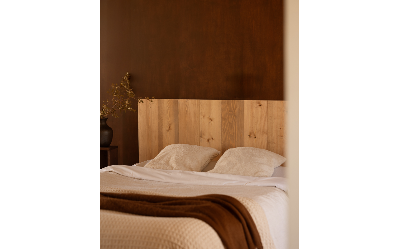 Testata di letto in legno massello in tonalità di rovere medio in diverse misure