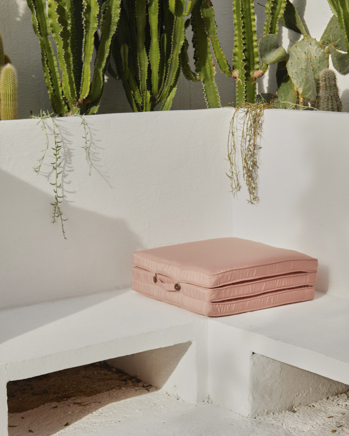 Cuscino da pavimento color rosa in diverse misure