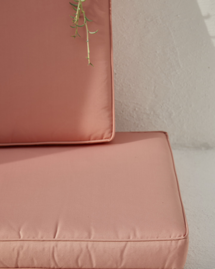 Cuscino da pavimento color rosa in diverse misure