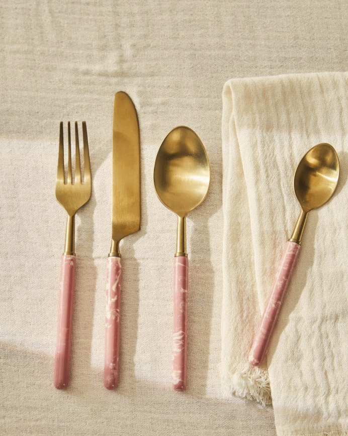 Set di posate rosa 22-20-20-18cm