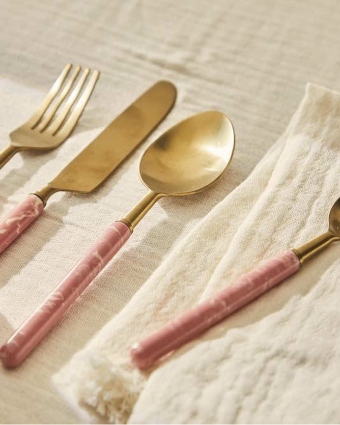 Set di posate rosa 22-20-20-18cm