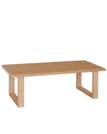 Tavoli in legno massello in tonalità rovere medio in varie dimensioni