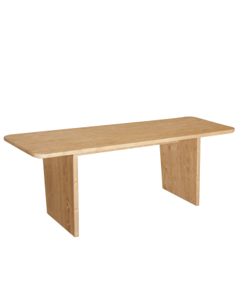 Tavoli da pranzo in legno massiccio in tonalità rovere medio di varie dimensioni