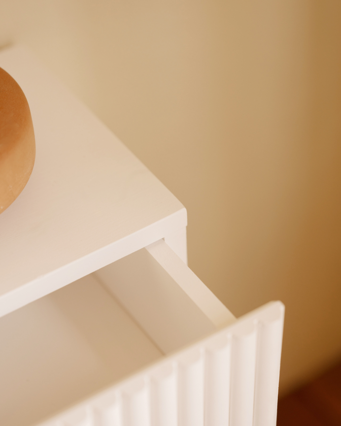Comodino flottante in legno massello bianco di 40cm