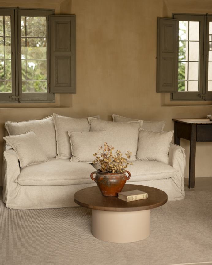 Tavolino rotondo in legno massello colore rovere scuro e piede in microcemento colore terra di 80x33cm