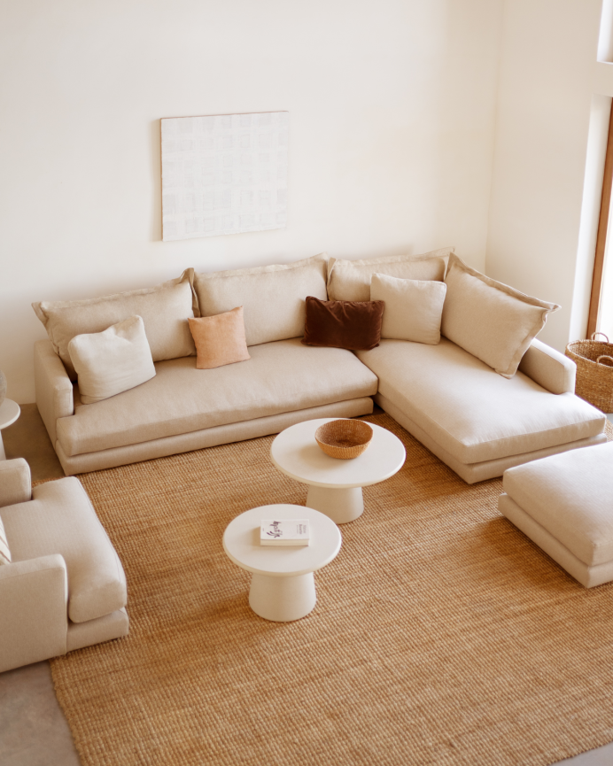 Divano con chaise longue destro tonalità beige in diverse misure