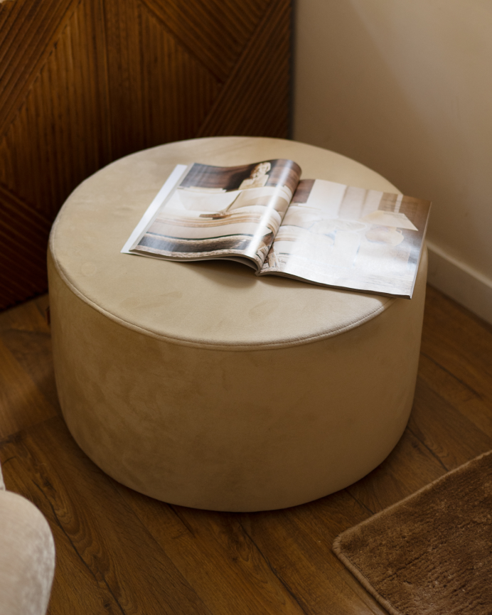 Pouf in tono beige 60x34cm