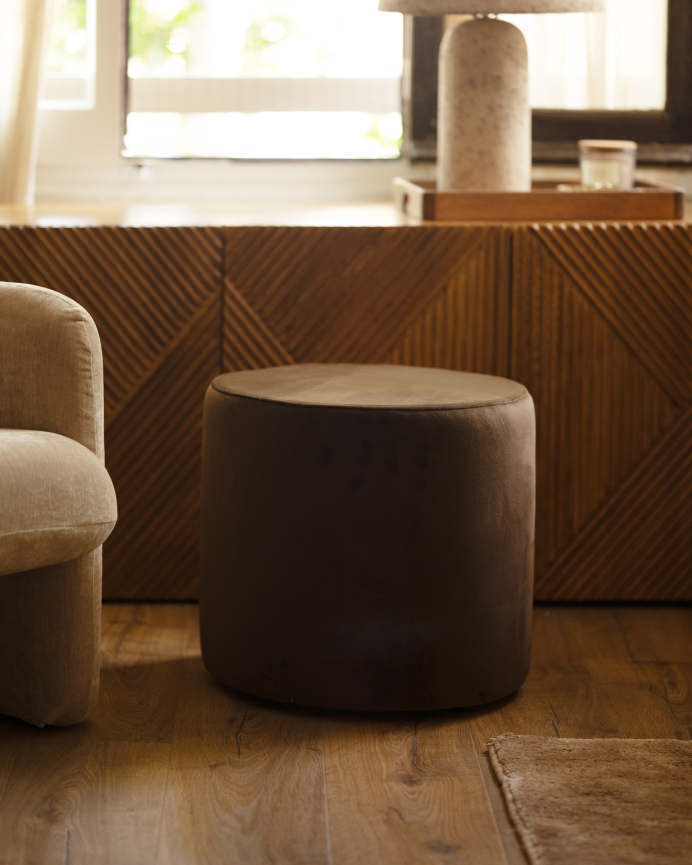 Pouf in tono marrone 44x42cm