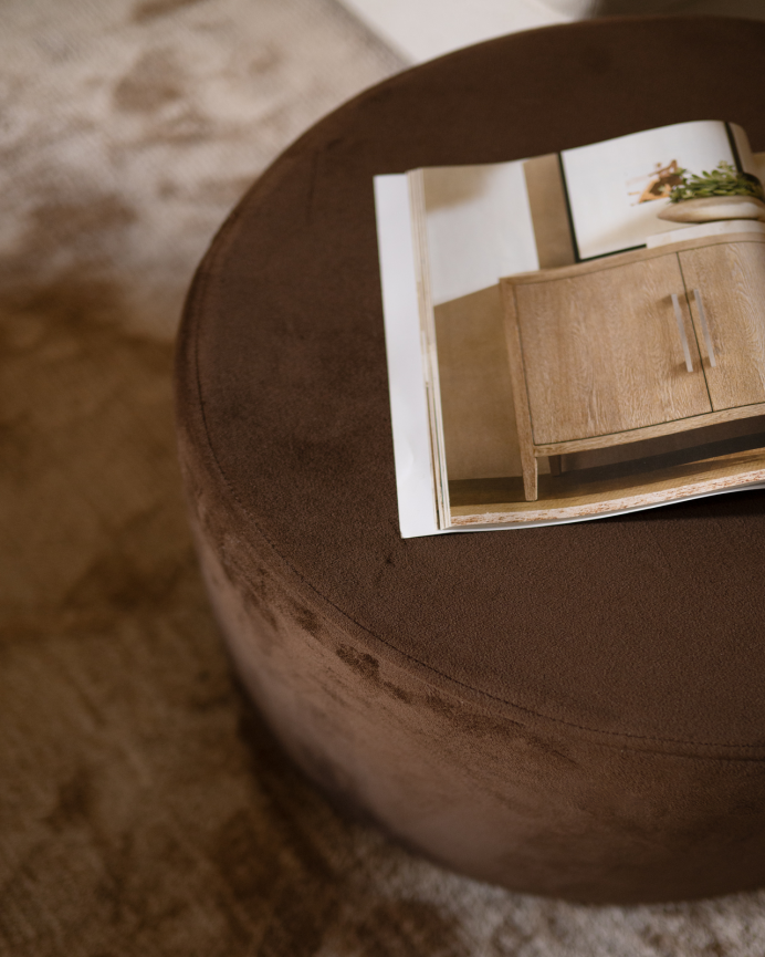 Pouf in tono marrone 60x34cm