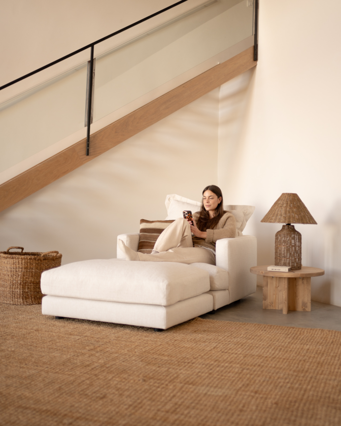 Poltrona tonalità bianco rotto di 105x106cm