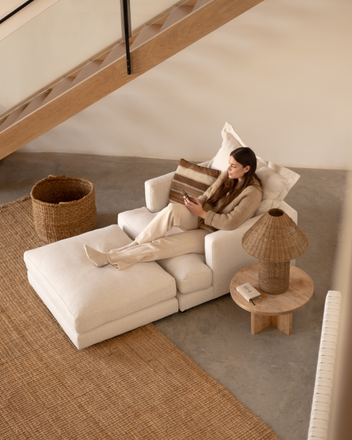 Poltrona tonalità bianco rotto di 105x106cm