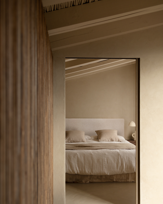 Testiera imbottita in poliestere liscio in colore beige in diverse misure