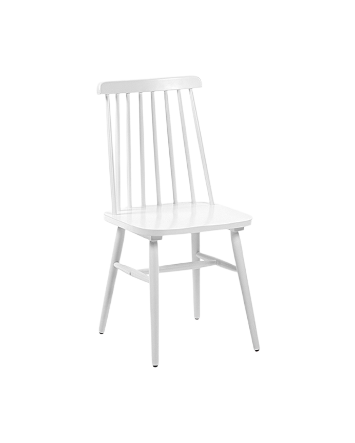 Cadeiras confeccionadas em madeira maciça de seringueira pintada em tom branco medindo 89x43cm