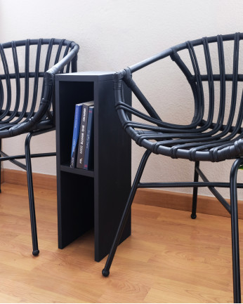 Mesa de cabeceira ou mesa auxiliar em madeira maciça em tom preto 60x20cm