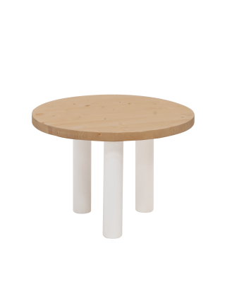 Mesa de centro redonda de madeira maciça em tom carvalho médio e pés em tom branco medindo 40x60cm