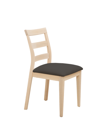Cadeira estofada em cinza ardósia com pernas de madeira em tom natural de 89cm