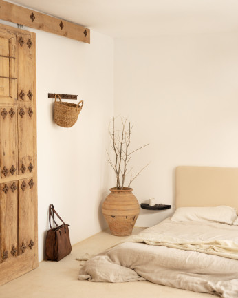 Mesa de cabeceira flutuante de madeira maciça em tom preto 32x40cm