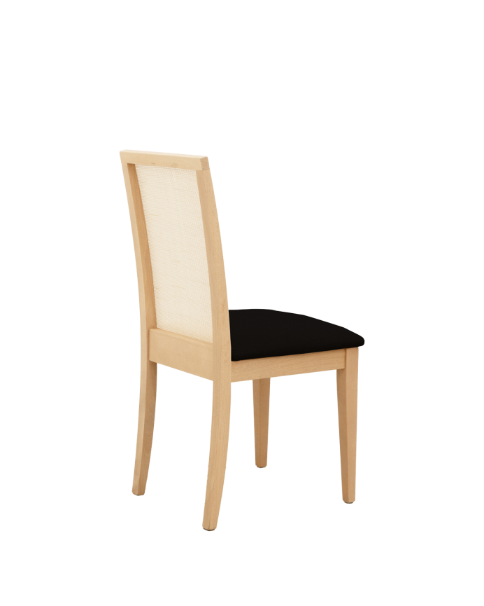 Cadeira estofada de cor preta com pernas de madeira em tom de carvalho médio de 955cm