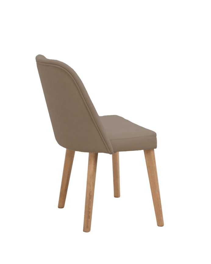 Cadeira estofada de cor castanho taupe com pernas de madeira em tom de carvalho escuro de 87 cm