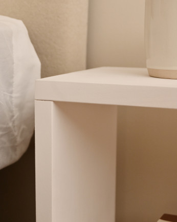 Mesa de cabeceira em madeira maciça tom branco 40x20cm