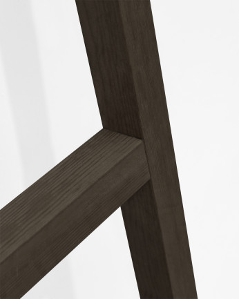 Escada de madeira maciça em tom preto 150x50cm