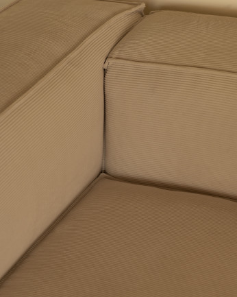 Sofá de veludo bege com chaise longue de vários tamanhos