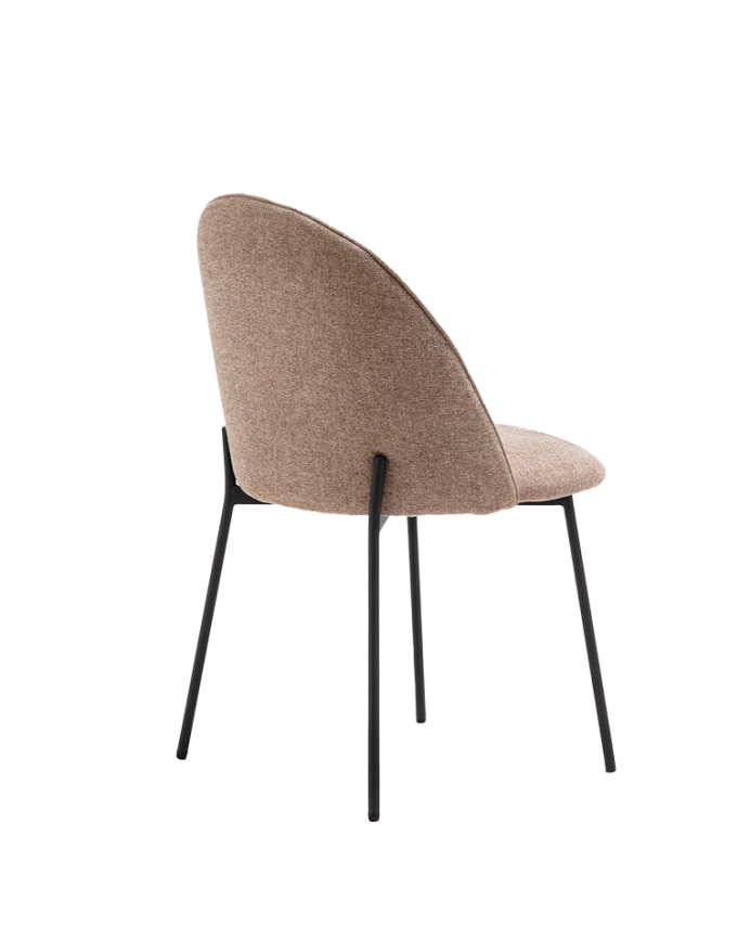 Cadeira de tecido bege com pernas de metal preto de 84cm