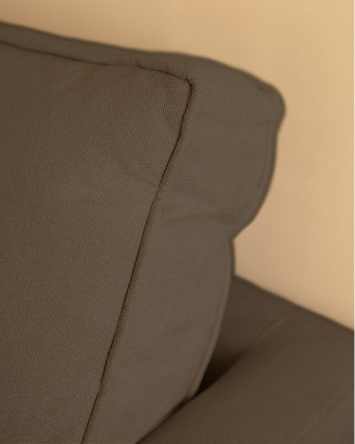 Sofá cinza escuro com chaise longue de vários tamanhos
