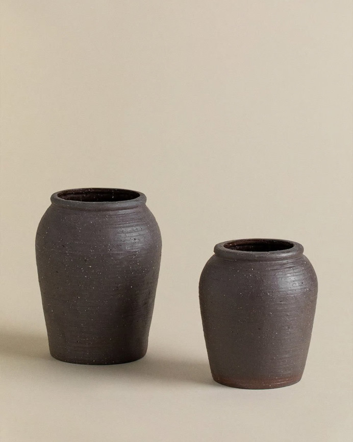Vaso de cerâmica preta de 19cm