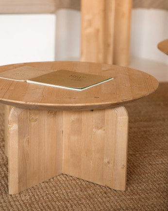 Mesa de centro redonda de madeira maciça em tom carvalho médio em vários tamanhos