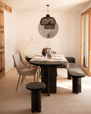 Pack mesa de jantar oval e banco de madeira maciça em tom preto de vários tamanhos
