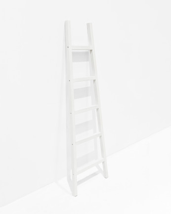 Escada de madeira maciça em tom branco 150x50cm