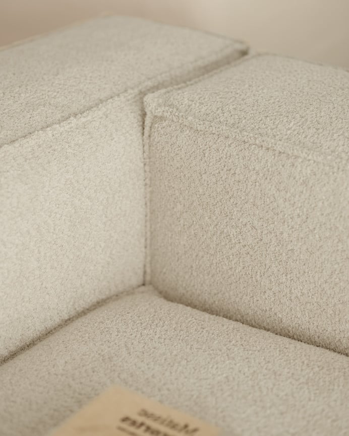 Sofá de bouclé com chaise longue de cor cinza claro em várias medidas